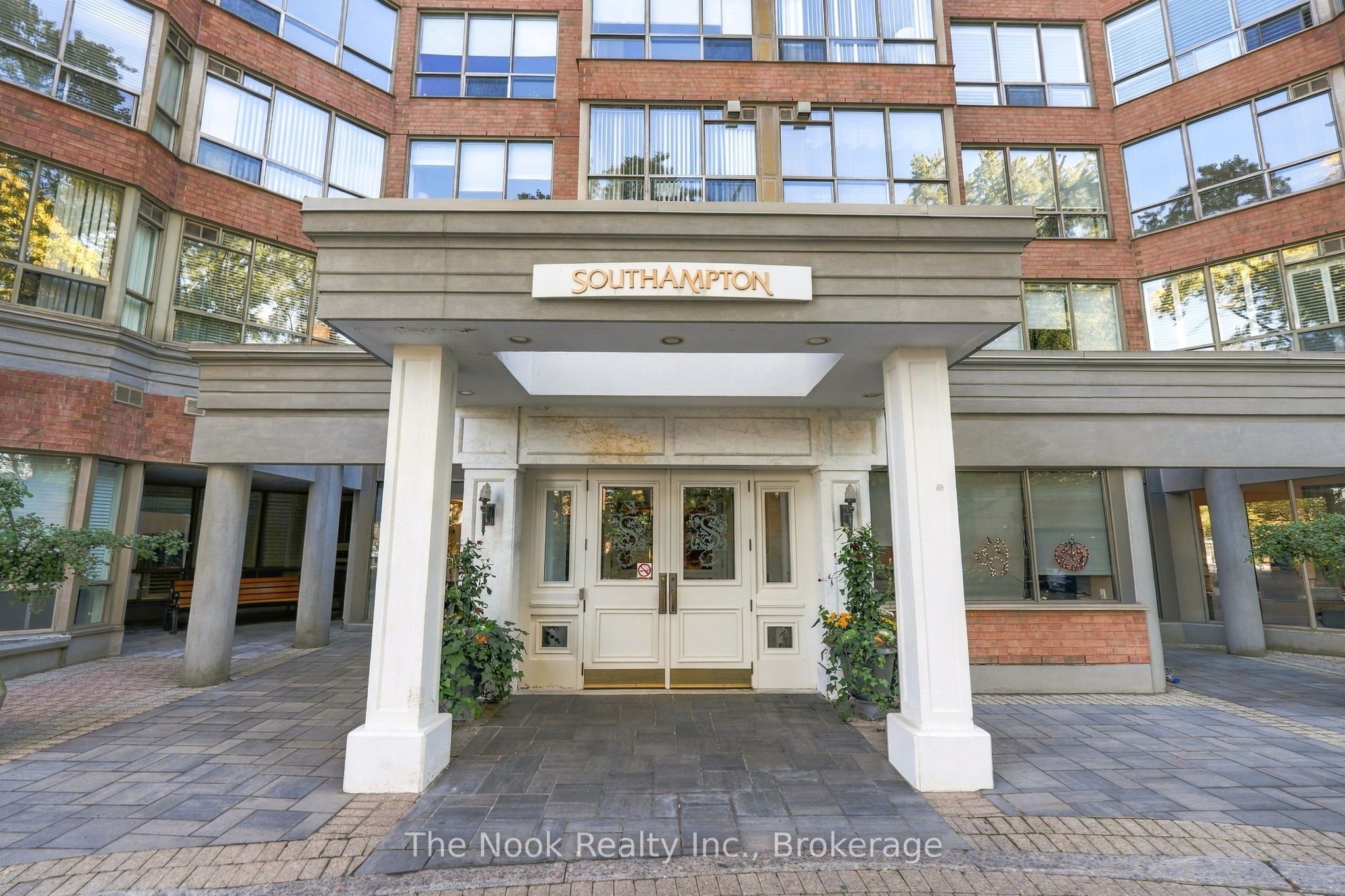 1 RIPLEY Avenue 213