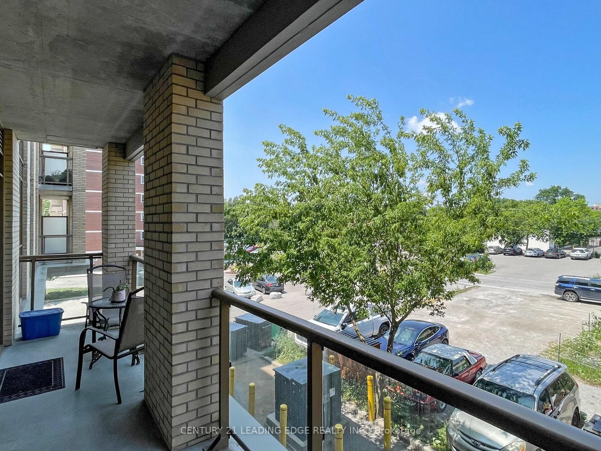 68 Main Street N 232