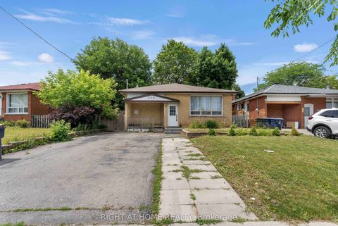608 Mccowan Road Toronto ON M1J 1K1