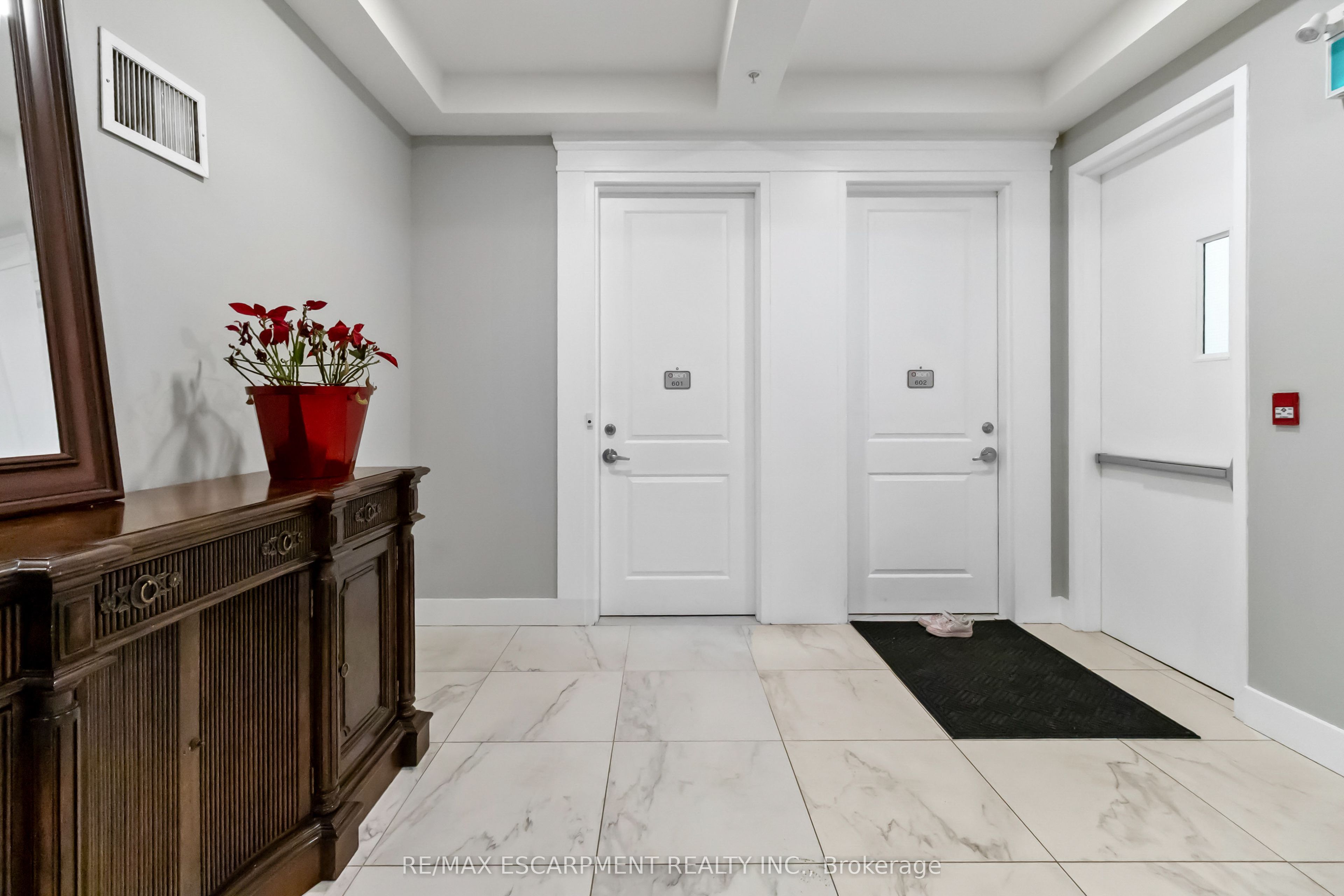 640 Sauve Street 601