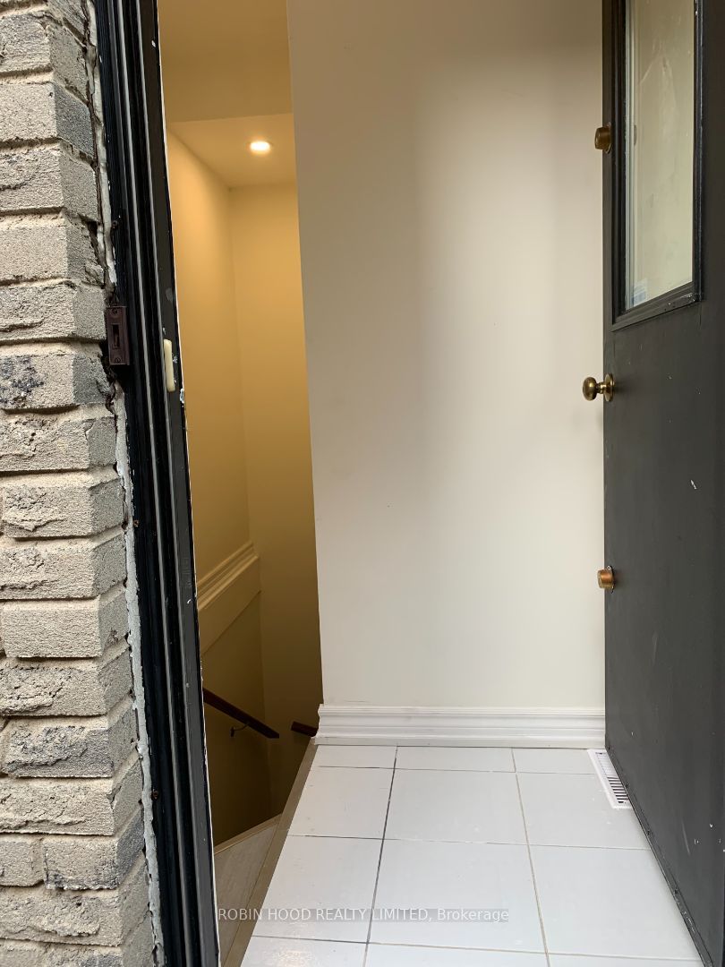 75 Kings College Road Basement