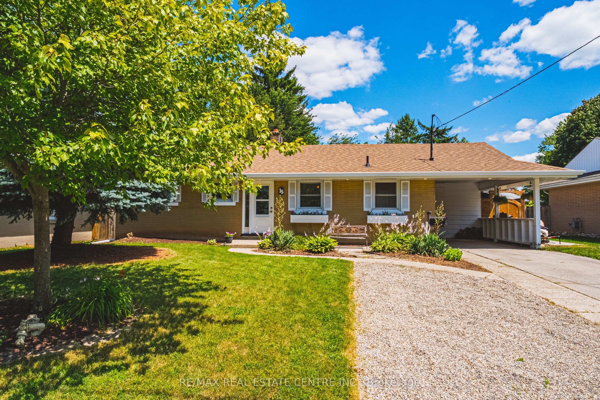 15 Dale Avenue