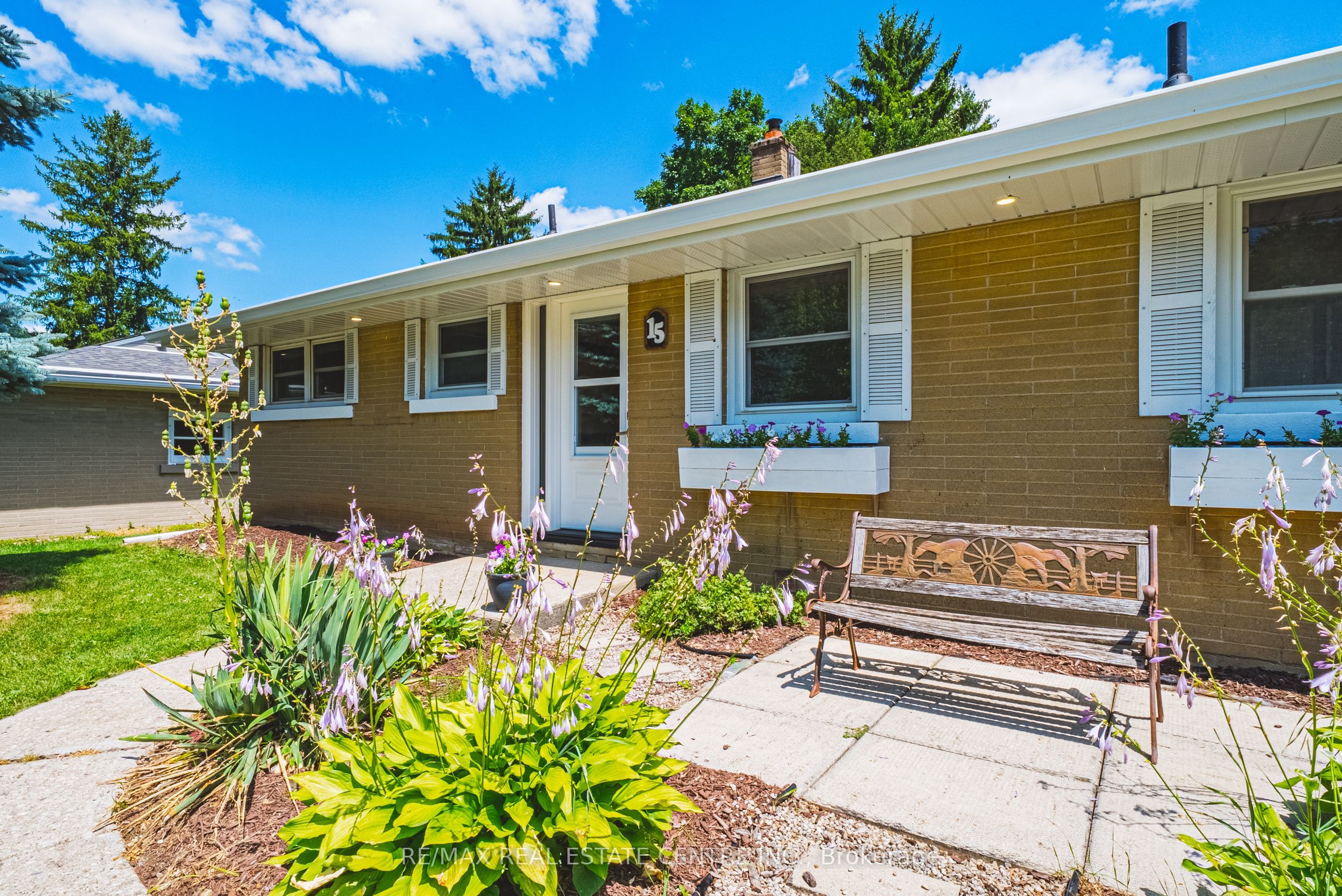15 Dale Avenue