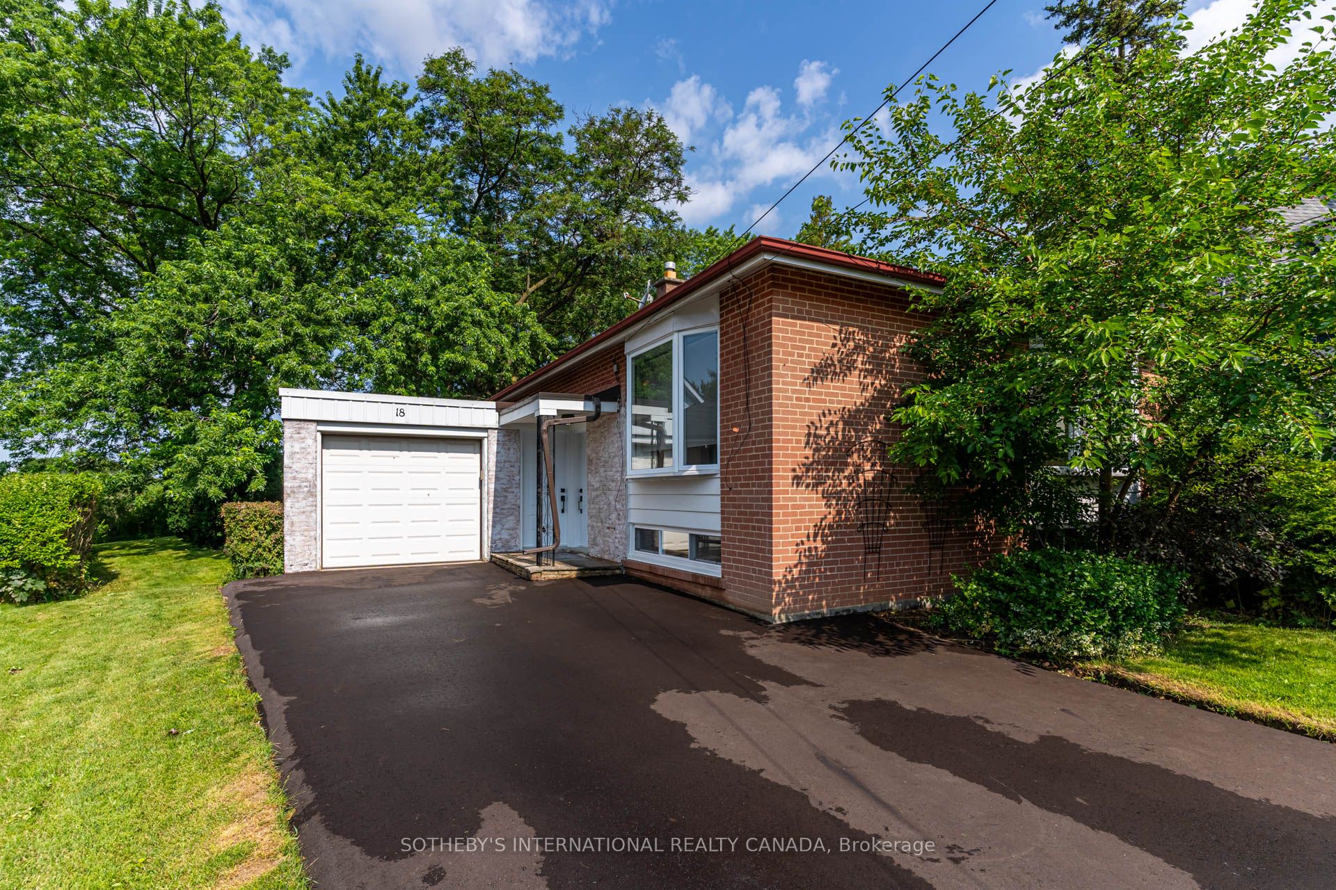 18 Puckeridge Crescent Main