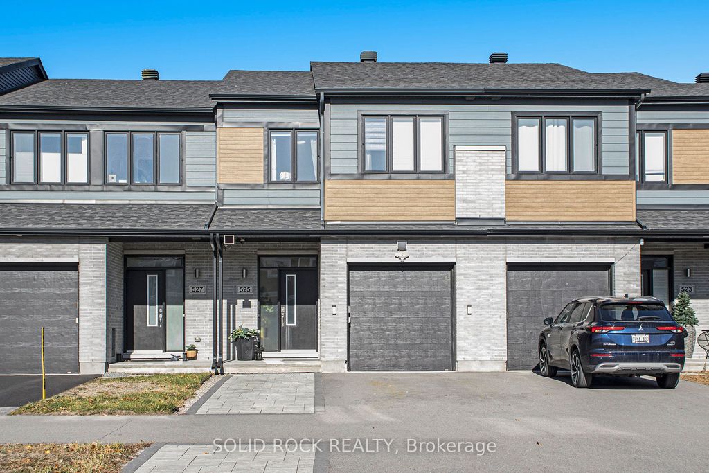 Photo of 525 Cope Drive, Kanata, ON K2V 0N9 (MLS # X12594196)