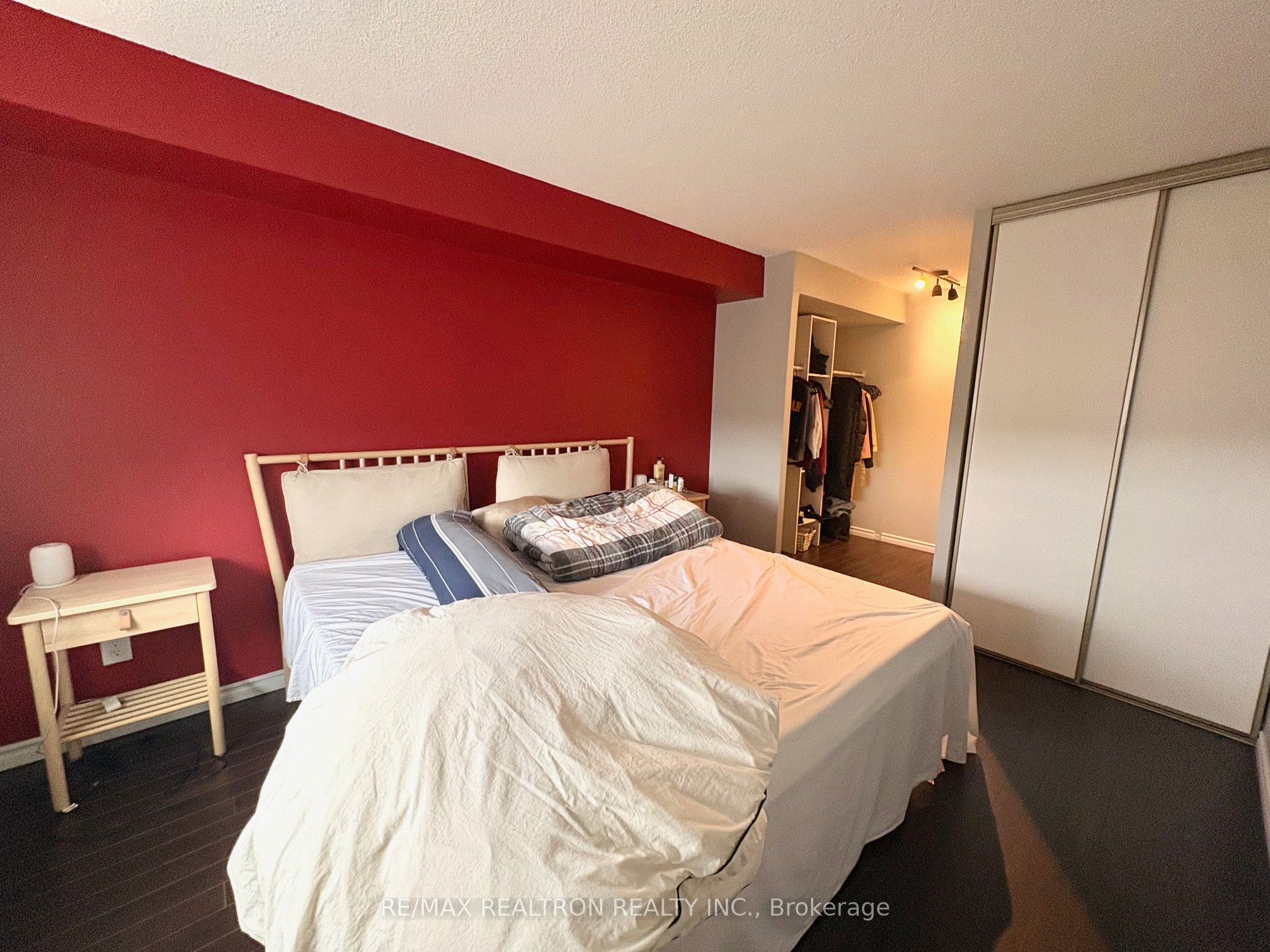 326 Major Mackenzie Drive E 709