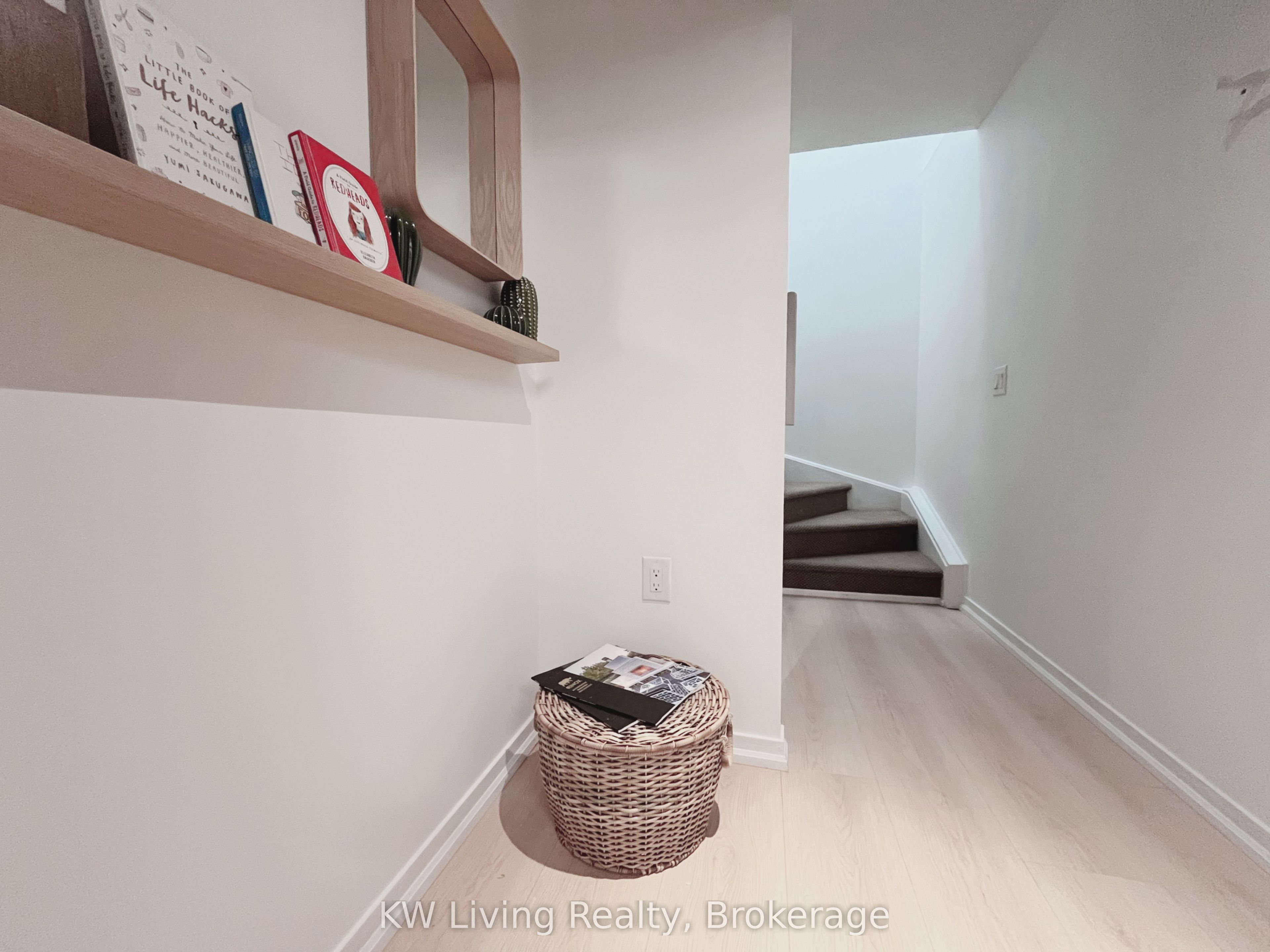 36 Lisgar Street 1211E