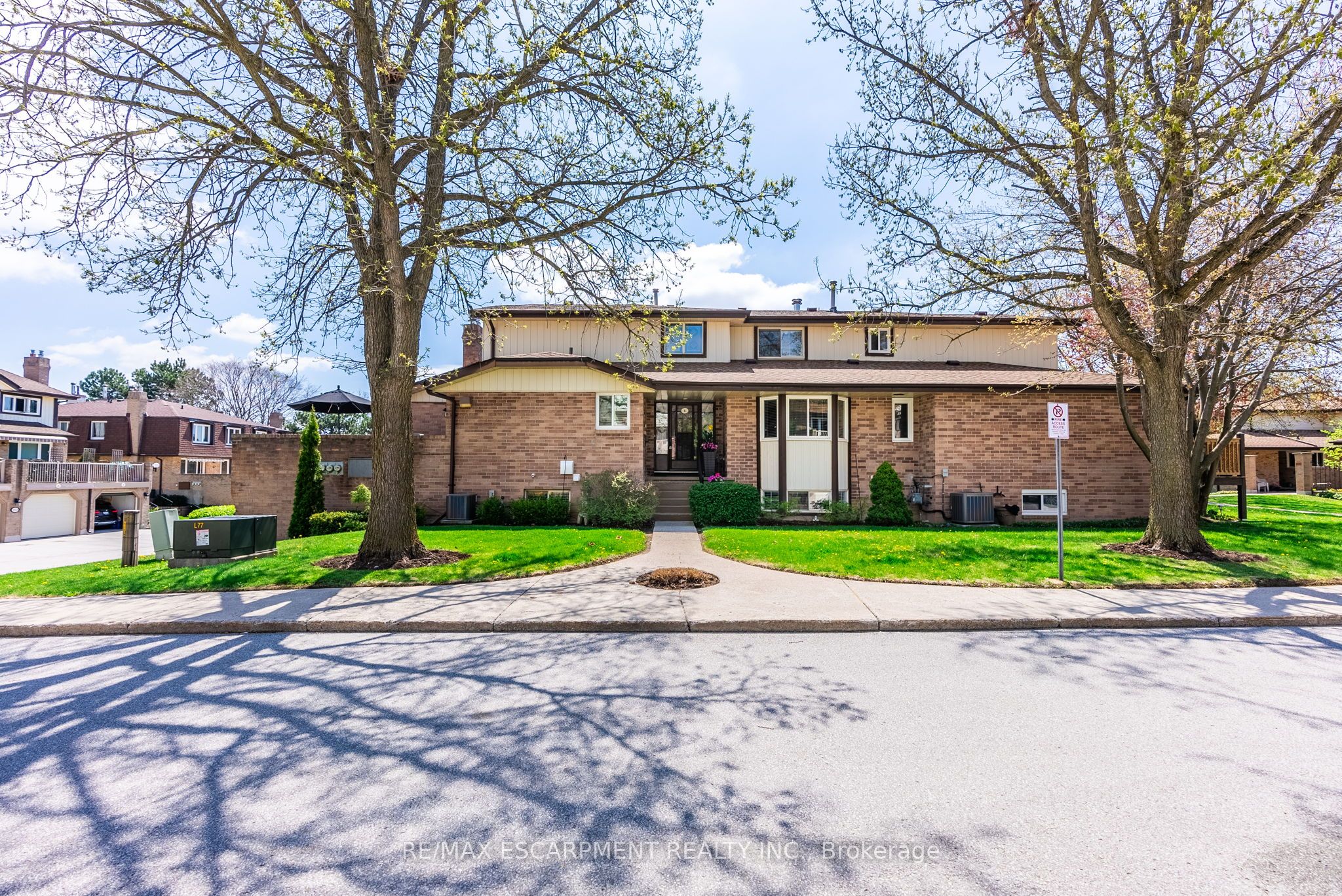 1508 Upper Middle Road 6