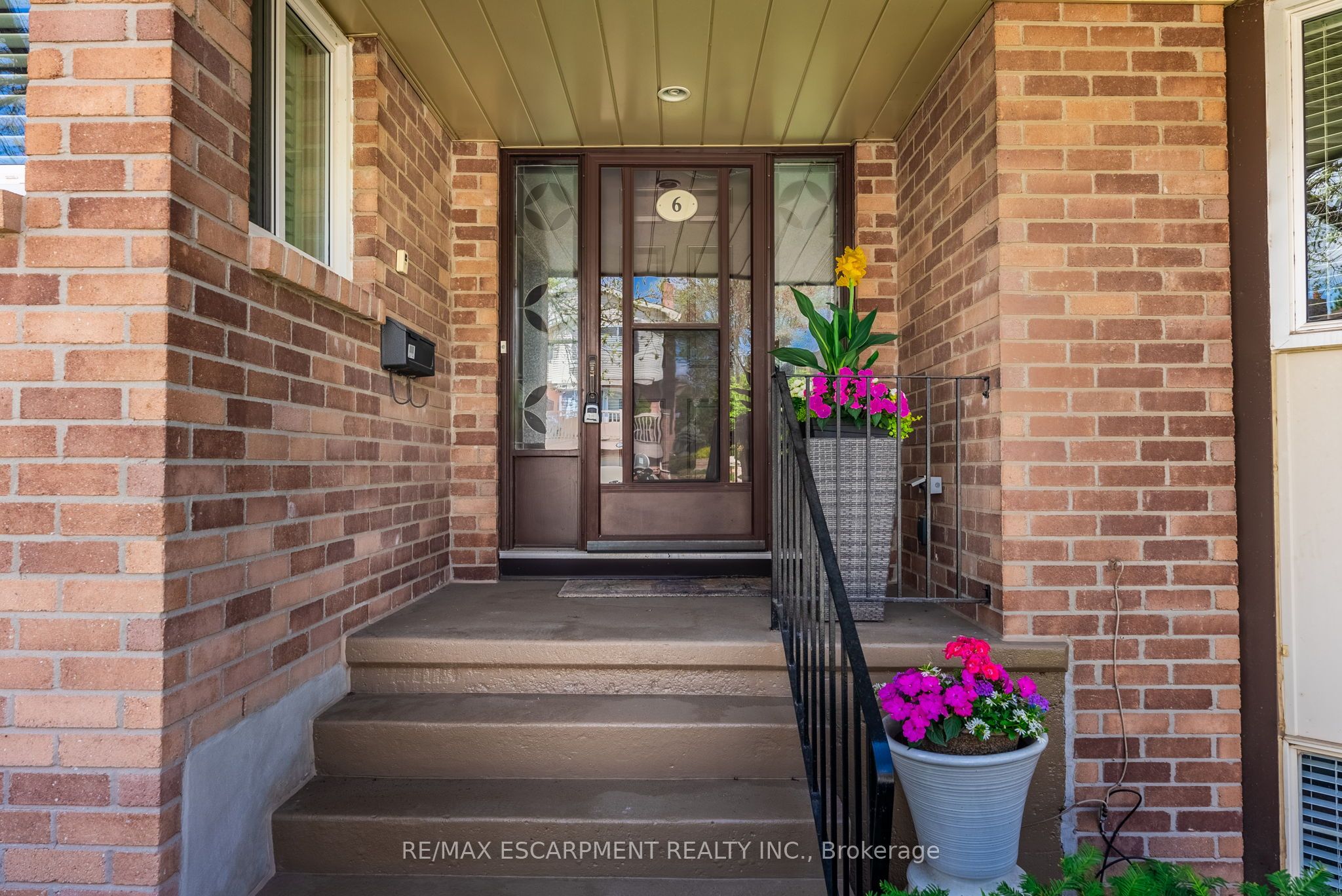 1508 Upper Middle Road 6