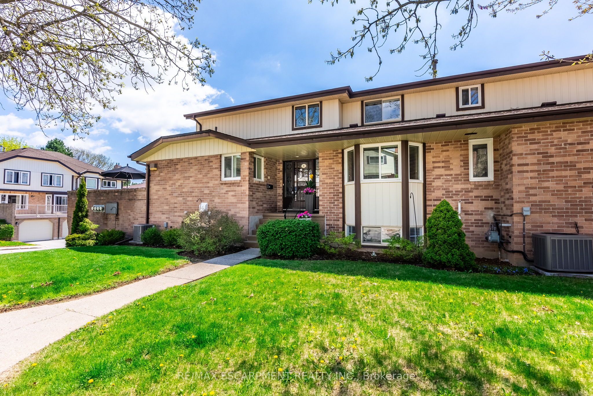 1508 Upper Middle Road 6