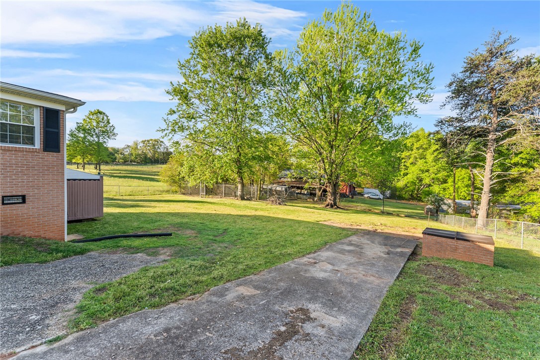 3825 N Highway 101, Greer, South Carolina image 19