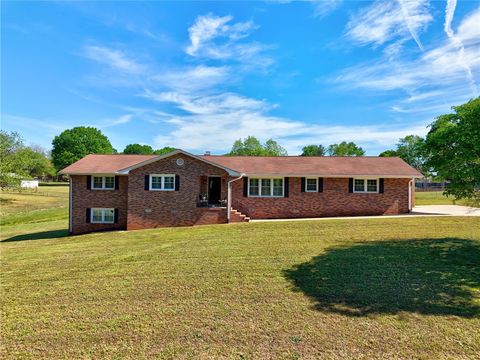 Photo of 105 Lowry Road, Anderson, SC 29621 (MLS # 20300951)