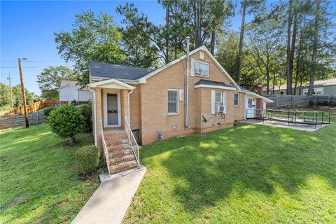 Photo of 108 E East B Avenue, Easley, SC 29640 (MLS # 20298682)
