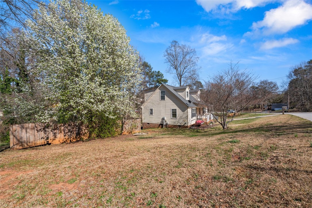 100 Oak Springs Court, Easley, South Carolina image 2