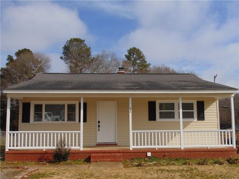 Photo of 204 Stone Drive, Anderson, SC 29625 (MLS # 20295220)