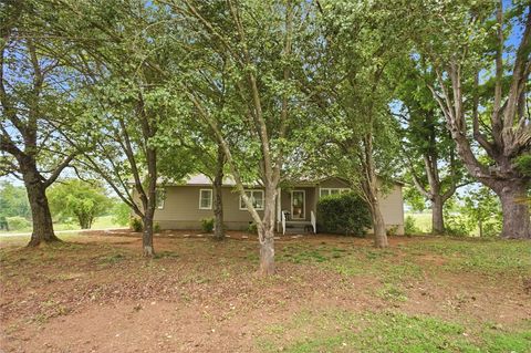 Photo of 2001 SC-59 Highway, Westminster, SC 29693 (MLS # 20301222)