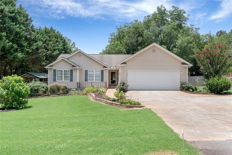 Photo of 524 Pecan Grove Road, Seneca, SC 29672 (MLS # 20302809)