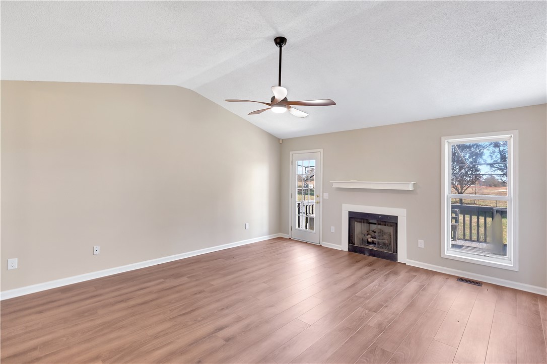 114 Meadowood Drive