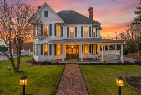 Photo of 208 S Main Street, Abbeville, SC 29620 (MLS # 20296615)