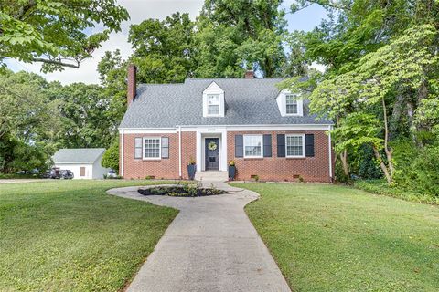 Photo of 2009 Edgewood Avenue, Anderson, SC 29625 (MLS # 20301637)