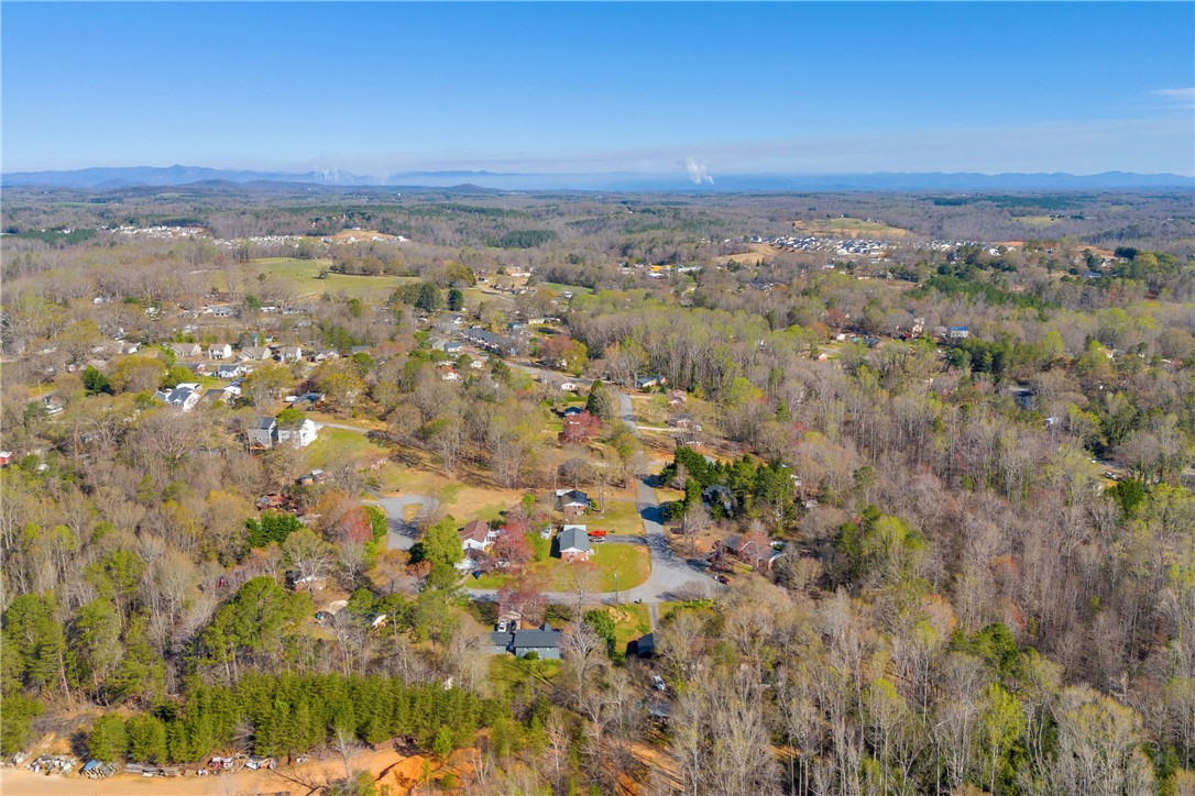 114 Meadowood Drive, Easley, South Carolina image 39