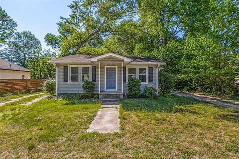 Photo of 2 Kitty Lane, Taylors, SC 29687 (MLS # 20300583)