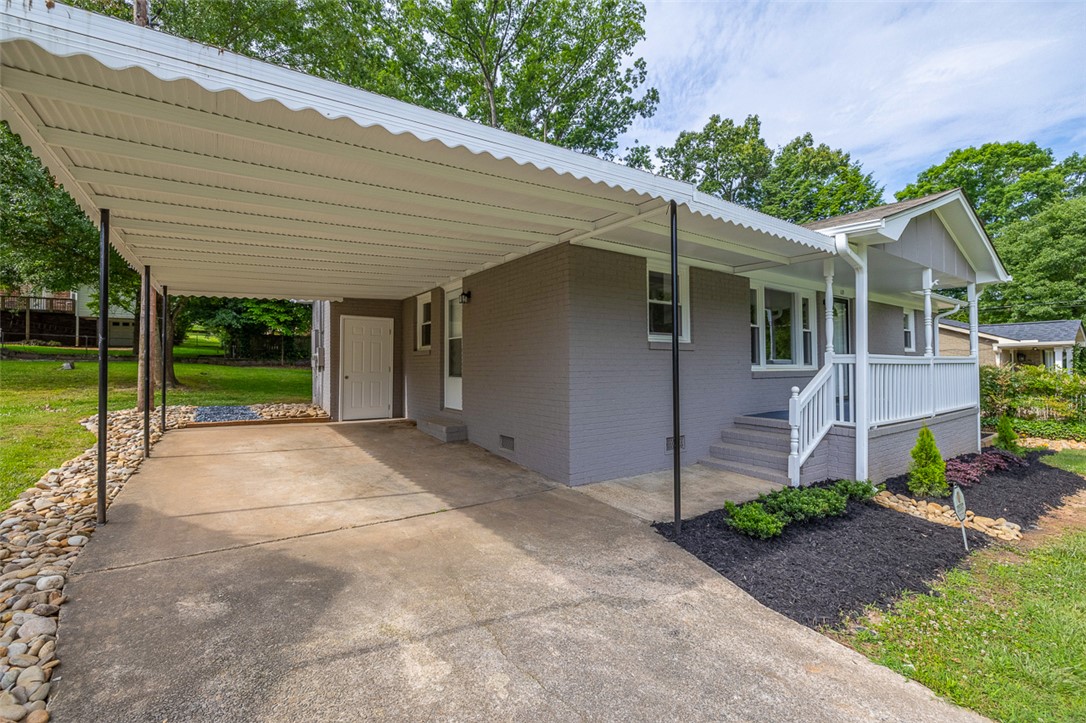 109 Edgewood Drive, Greenville, South Carolina image 5