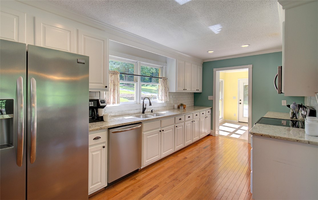 409 Hood Road, Greenville, South Carolina image 11