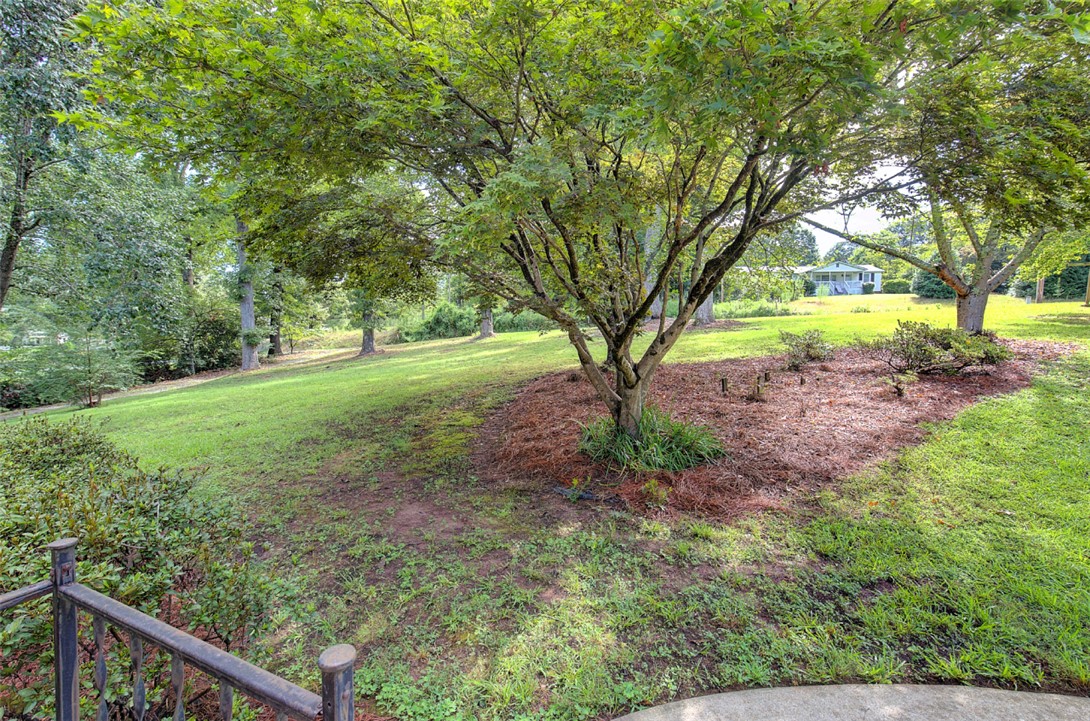 409 Hood Road, Greenville, South Carolina image 4