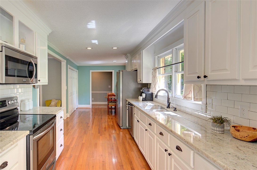 409 Hood Road, Greenville, South Carolina image 16