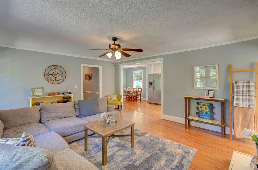 409 Hood Road, Greenville, South Carolina image 24