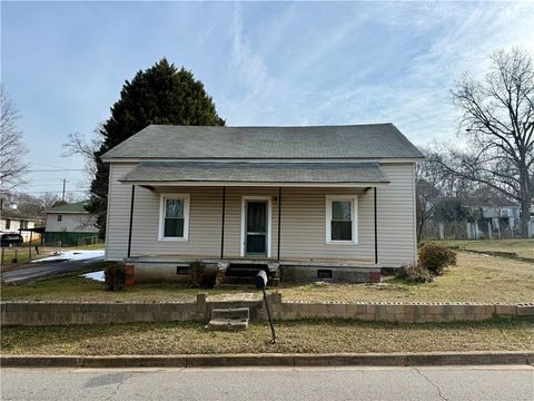 Photo of 316 J Street, Anderson, SC 29625 (MLS # 20297042)