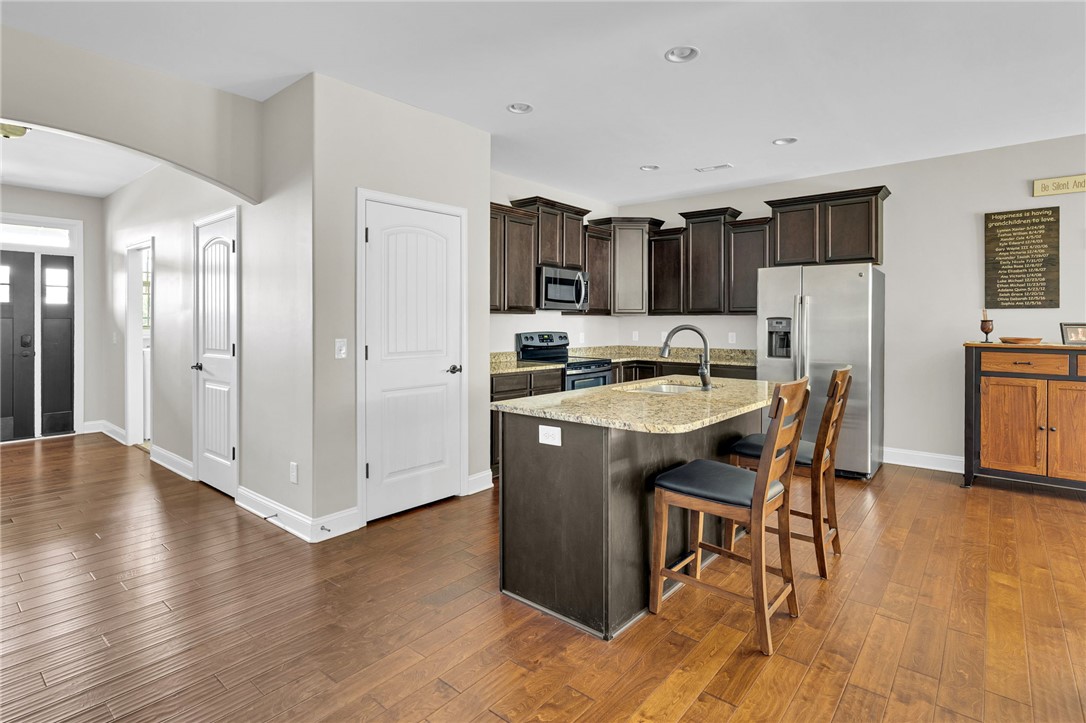 Anderson, South Carolina 29625, United States, 3 Bedrooms Bedrooms, ,2 BathroomsBathrooms,Residential,Active,168071