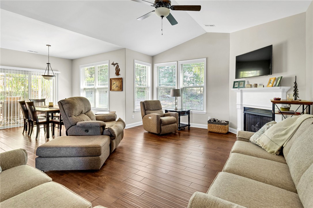 Anderson, South Carolina 29625, United States, 3 Bedrooms Bedrooms, ,2 BathroomsBathrooms,Residential,Active,168071