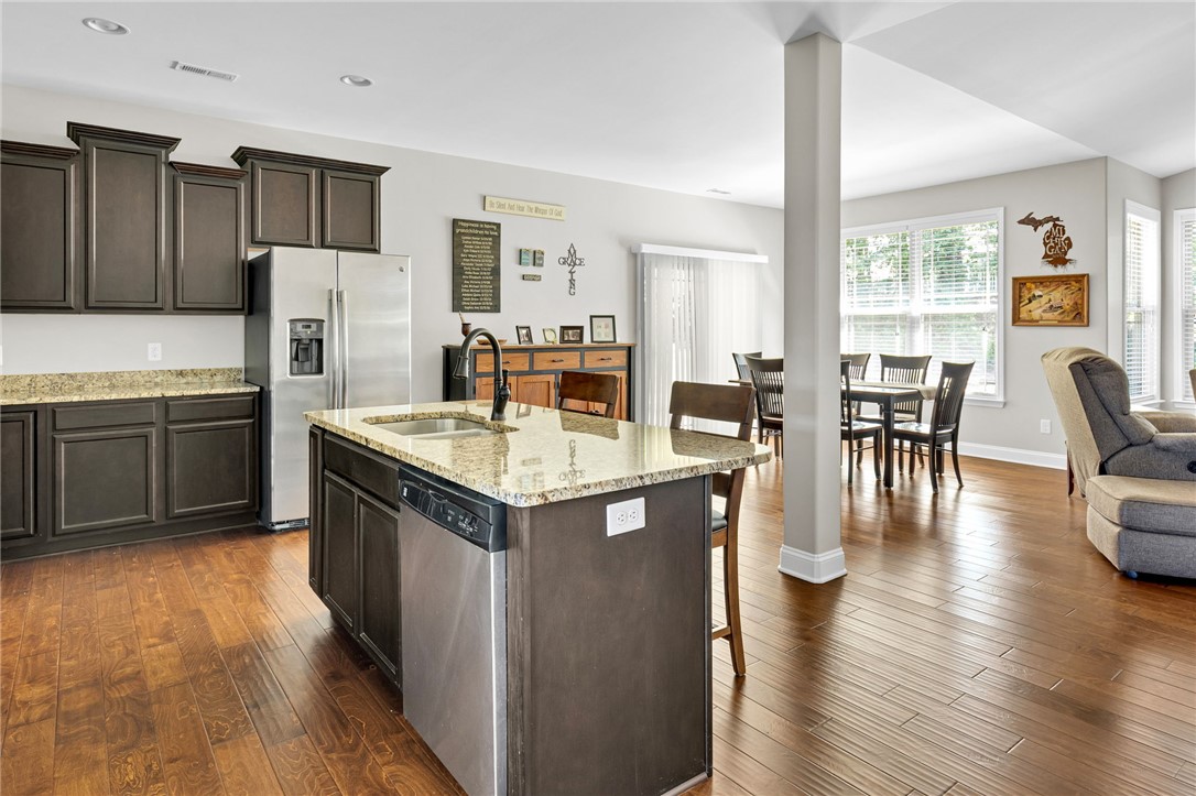 Anderson, South Carolina 29625, United States, 3 Bedrooms Bedrooms, ,2 BathroomsBathrooms,Residential,Active,168071