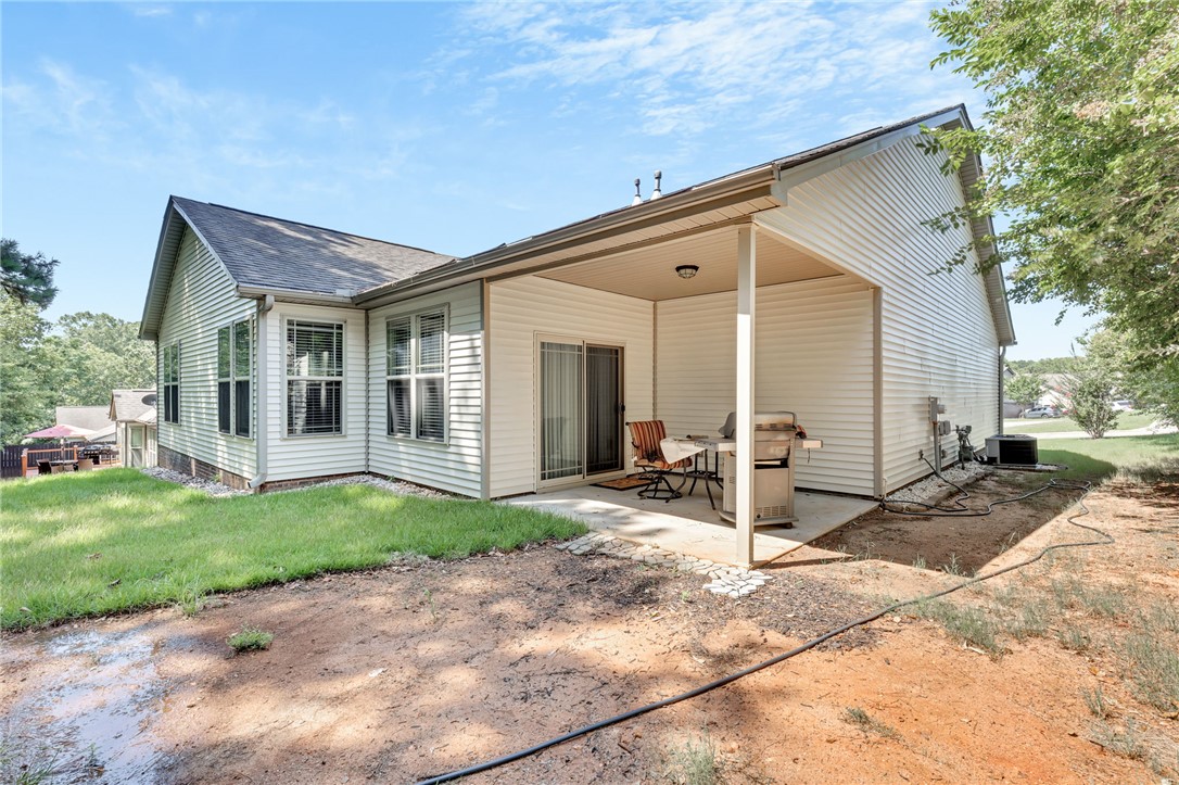 Anderson, South Carolina 29625, United States, 3 Bedrooms Bedrooms, ,2 BathroomsBathrooms,Residential,Active,168071