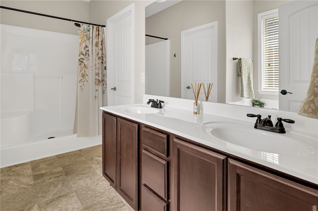 Anderson, South Carolina 29625, United States, 3 Bedrooms Bedrooms, ,2 BathroomsBathrooms,Residential,Active,168071