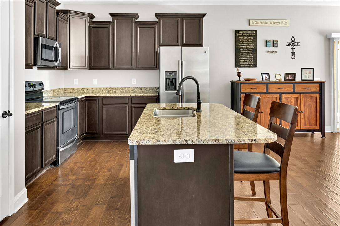 Anderson, South Carolina 29625, United States, 3 Bedrooms Bedrooms, ,2 BathroomsBathrooms,Residential,Active,168071