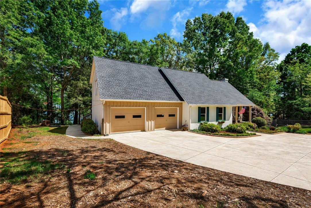 Anderson, South Carolina, 29625, United States, 4 Bedrooms Bedrooms, ,4 BathroomsBathrooms,Residential,Active,2041583