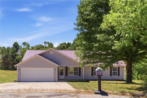 Photo of 106 Duck Pond Court, Greenville, SC 29611 (MLS # 20301570)