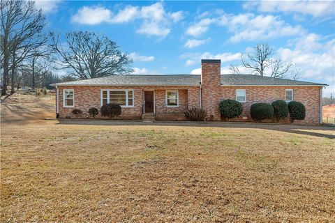 A home in Easley