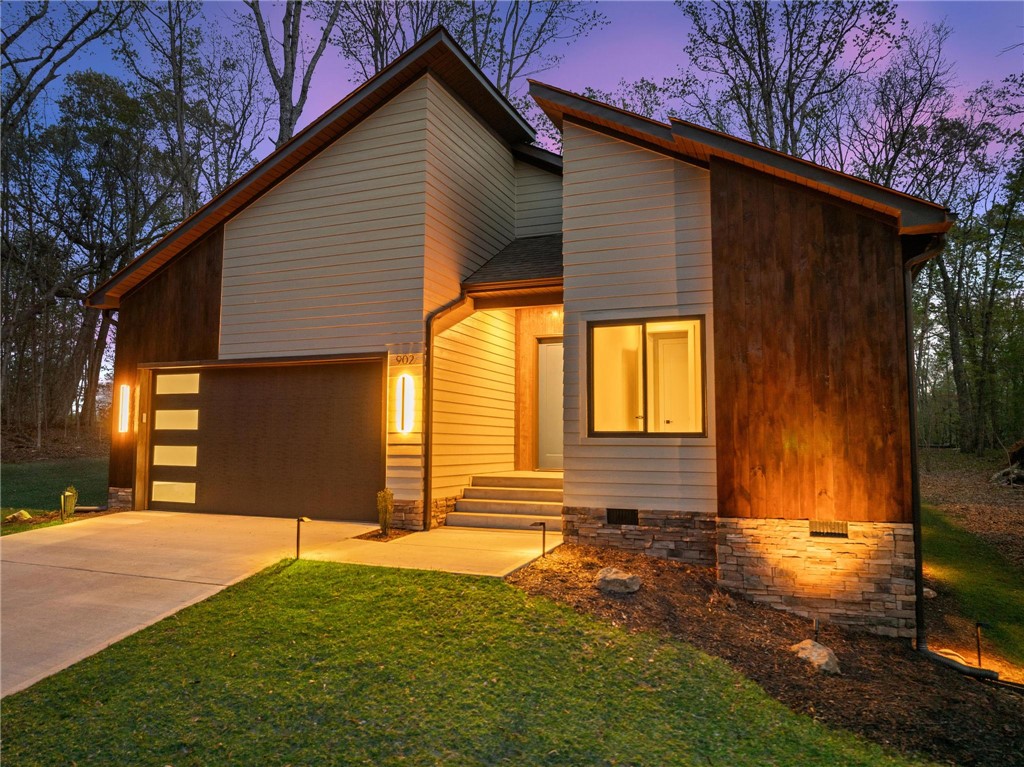 902 South Arrowhead Drive, Westminster, South Carolina image 1