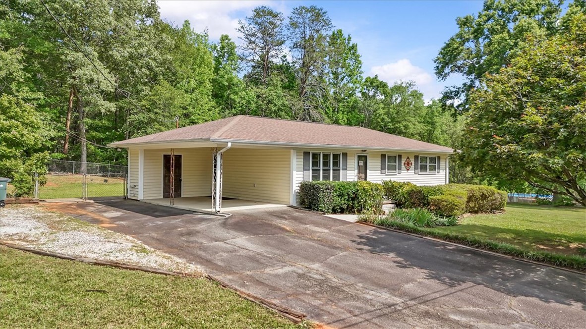 100 Colonial Court, West Union, South Carolina image 3