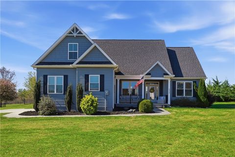 Photo of 1312 Falcons Drive, Walhalla, SC 29691 (MLS # 20298865)