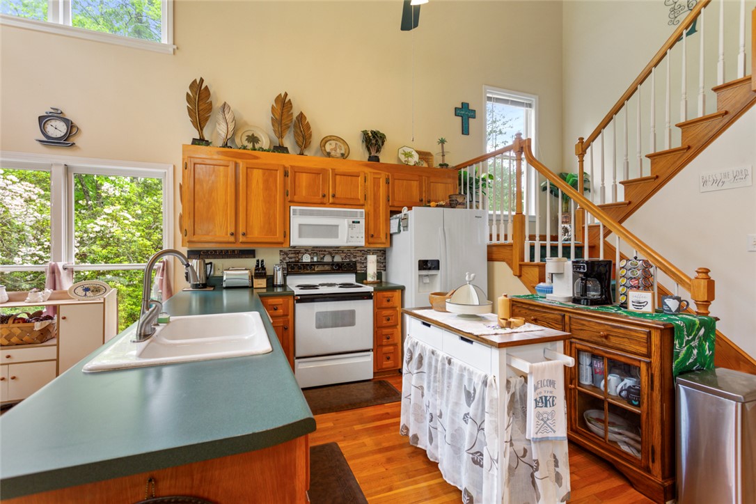 310 Fernwood Drive, Salem, South Carolina image 16