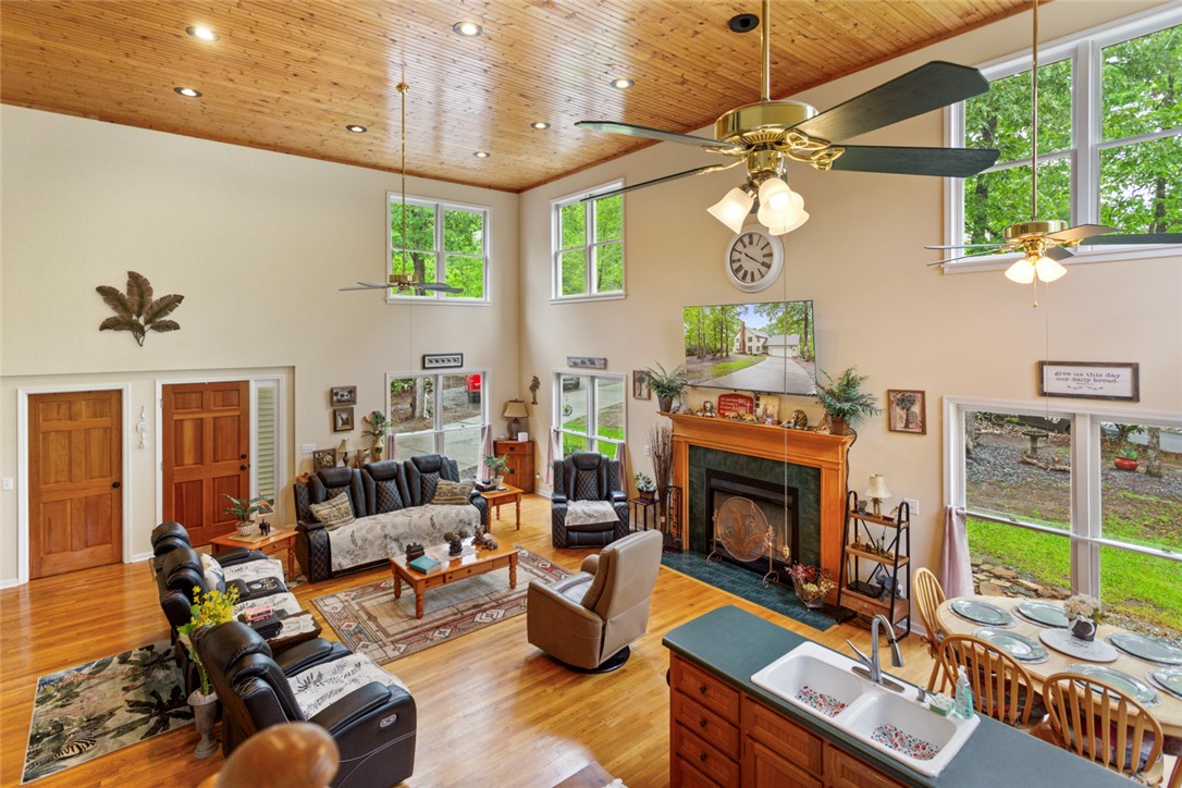 310 Fernwood Drive, Salem, South Carolina image 12