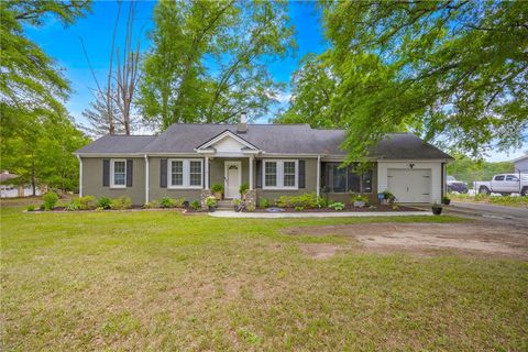 Photo of 698 Pumpkintown Highway, Pickens, SC 29671 (MLS # 20301381)