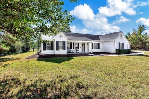 Photo of 112 Lighthouse Drive, Williamston, SC 29697 (MLS # 20308577)