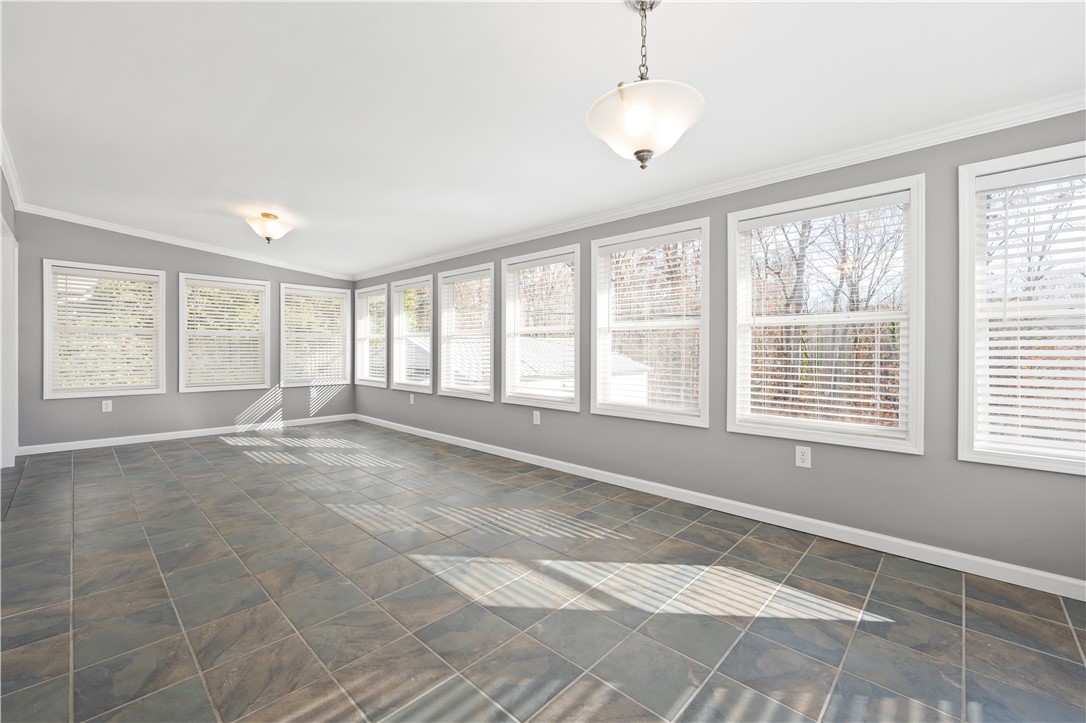 Anderson, South Carolina 29621, United States, 5 Bedrooms Bedrooms, ,3 BathroomsBathrooms,Residential,Pending,26253