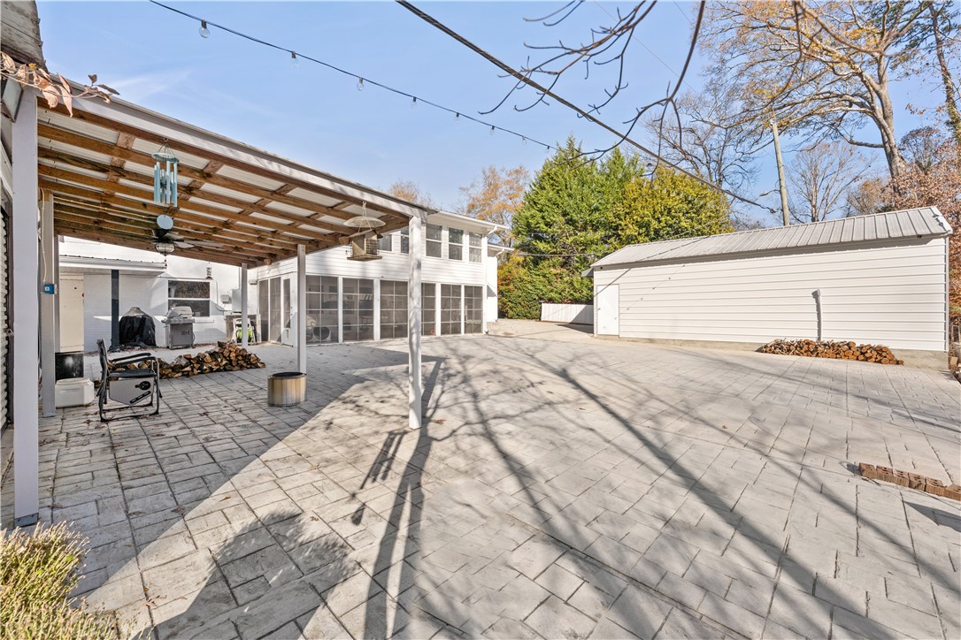 Anderson, South Carolina 29621, United States, 5 Bedrooms Bedrooms, ,3 BathroomsBathrooms,Residential,Pending,26253